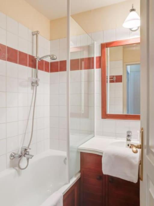 1-appt Avec Piscine A St-jean Pays-basque Apartment Uhart-Cize