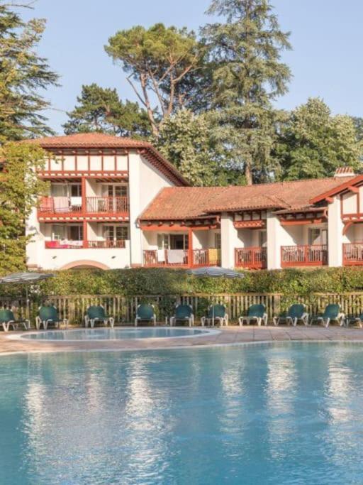 1-appt Avec Piscine A St-jean Pays-basque Apartment