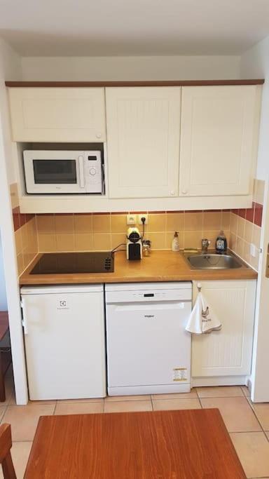 Apartment 1-appt Avec Piscine A St-jean Pays-basque Uhart-Cize